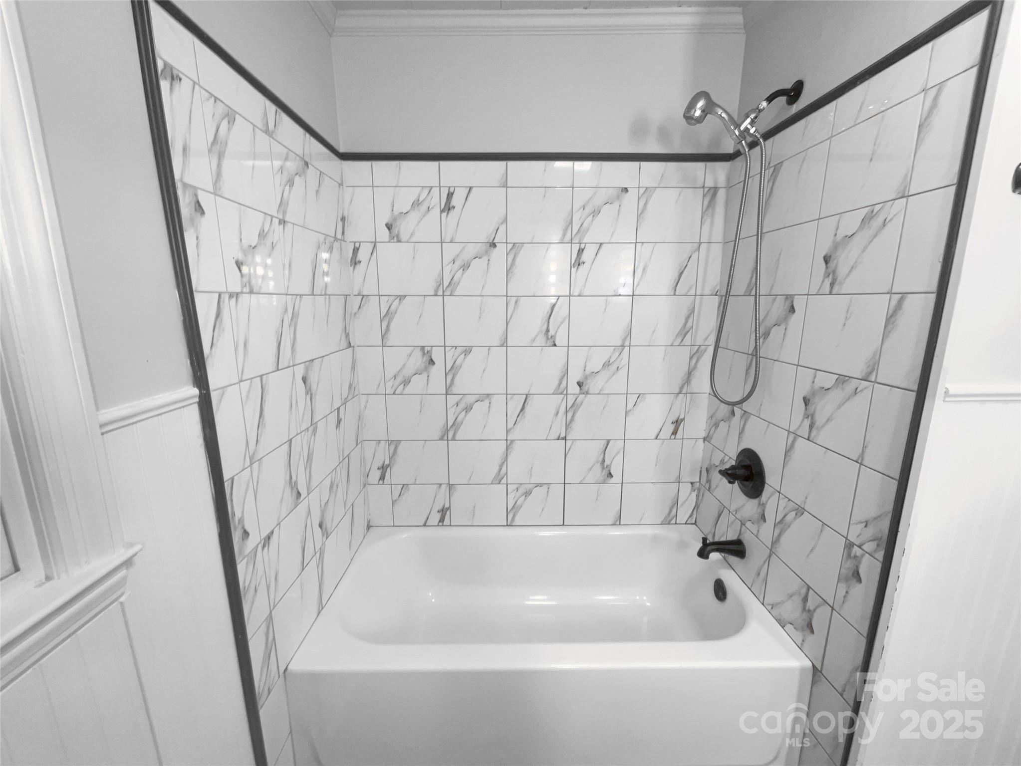 2009 Hickory Grove Road Gastonia, NC 28056 - Photo 18 of 20 a bathroom with a bathtub and shower