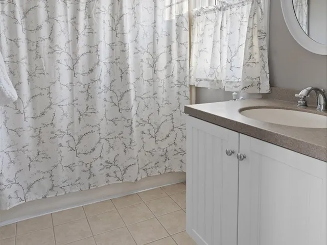 $939,900 | 5 Fletcher Drive, Westerly, RI 02891