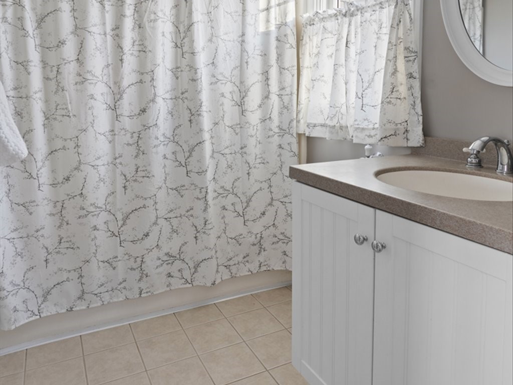 5 Fletcher Drive Westerly, RI 02891 - Photo 20 of 48