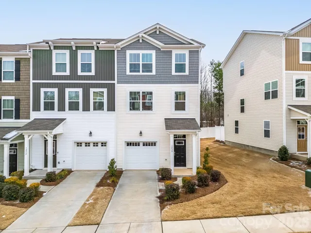 $345,000 | 1230 Keydet Drive, Unit 31, Charlotte, NC 28216