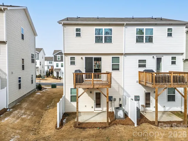 $345,000 | 1230 Keydet Drive, Unit 31, Charlotte, NC 28216