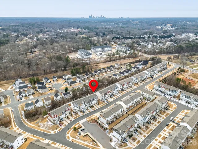 $345,000 | 1230 Keydet Drive, Unit 31, Charlotte, NC 28216