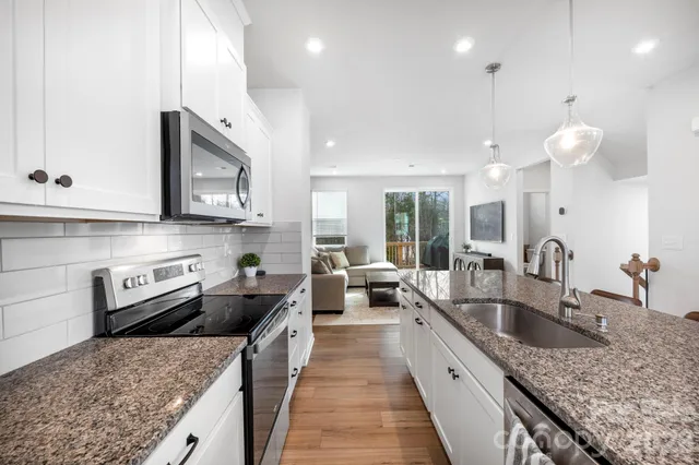 $345,000 | 1230 Keydet Drive, Unit 31, Charlotte, NC 28216