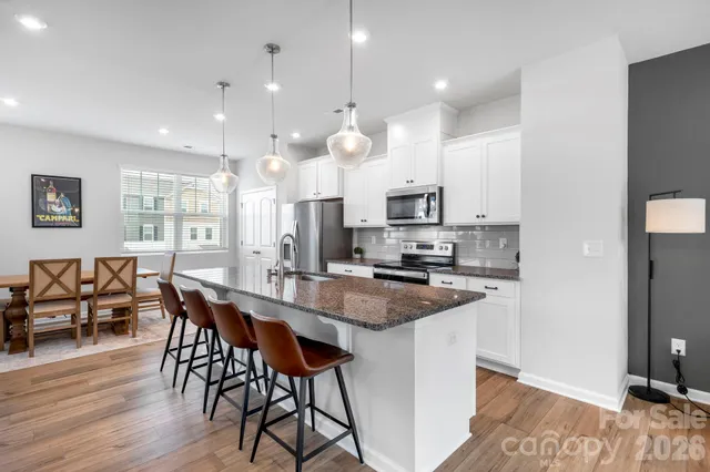 $345,000 | 1230 Keydet Drive, Unit 31, Charlotte, NC 28216