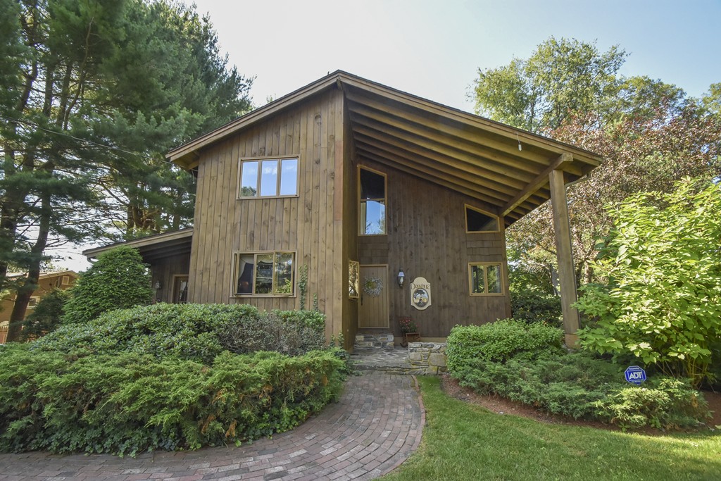 17 Mayfield Road Auburn, MA 01501 - Photo 1 of 25 Gallery Image 1
