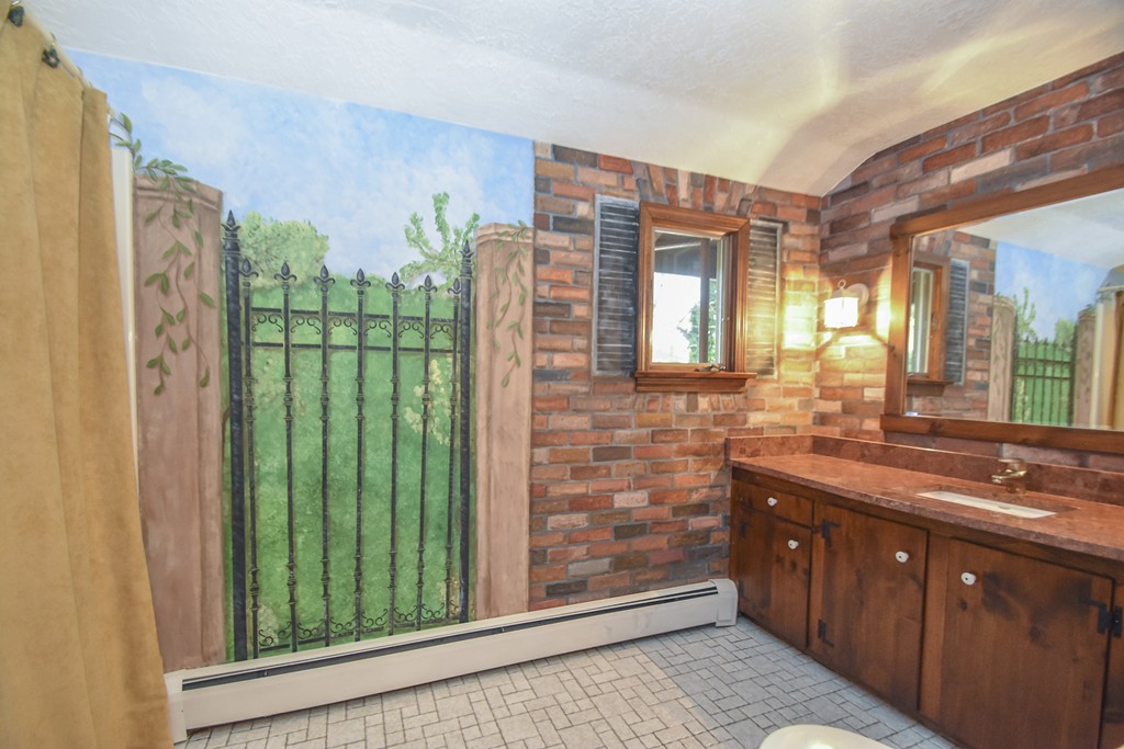 17 Mayfield Road Auburn, MA 01501 - Photo 14 of 25 Gallery Image 14