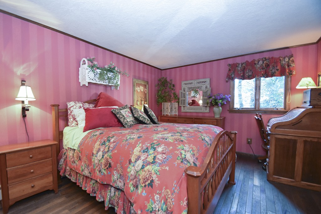 17 Mayfield Road Auburn, MA 01501 - Photo 16 of 25 Gallery Image 16