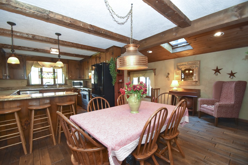 17 Mayfield Road Auburn, MA 01501 - Photo 9 of 25 Gallery Image 9