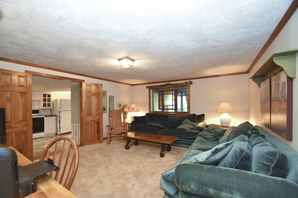 17 Mayfield Road Auburn, MA 01501 - Photo 10 of 25 Gallery Image 10