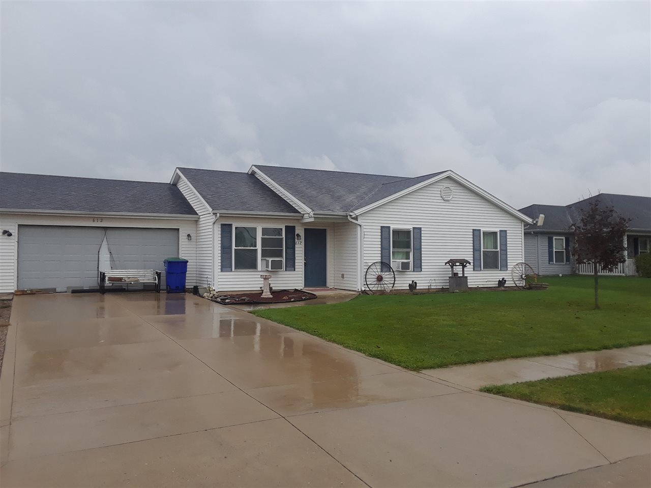 612 West Liberty Street Butler, IN 46721 - Photo 1 of 23