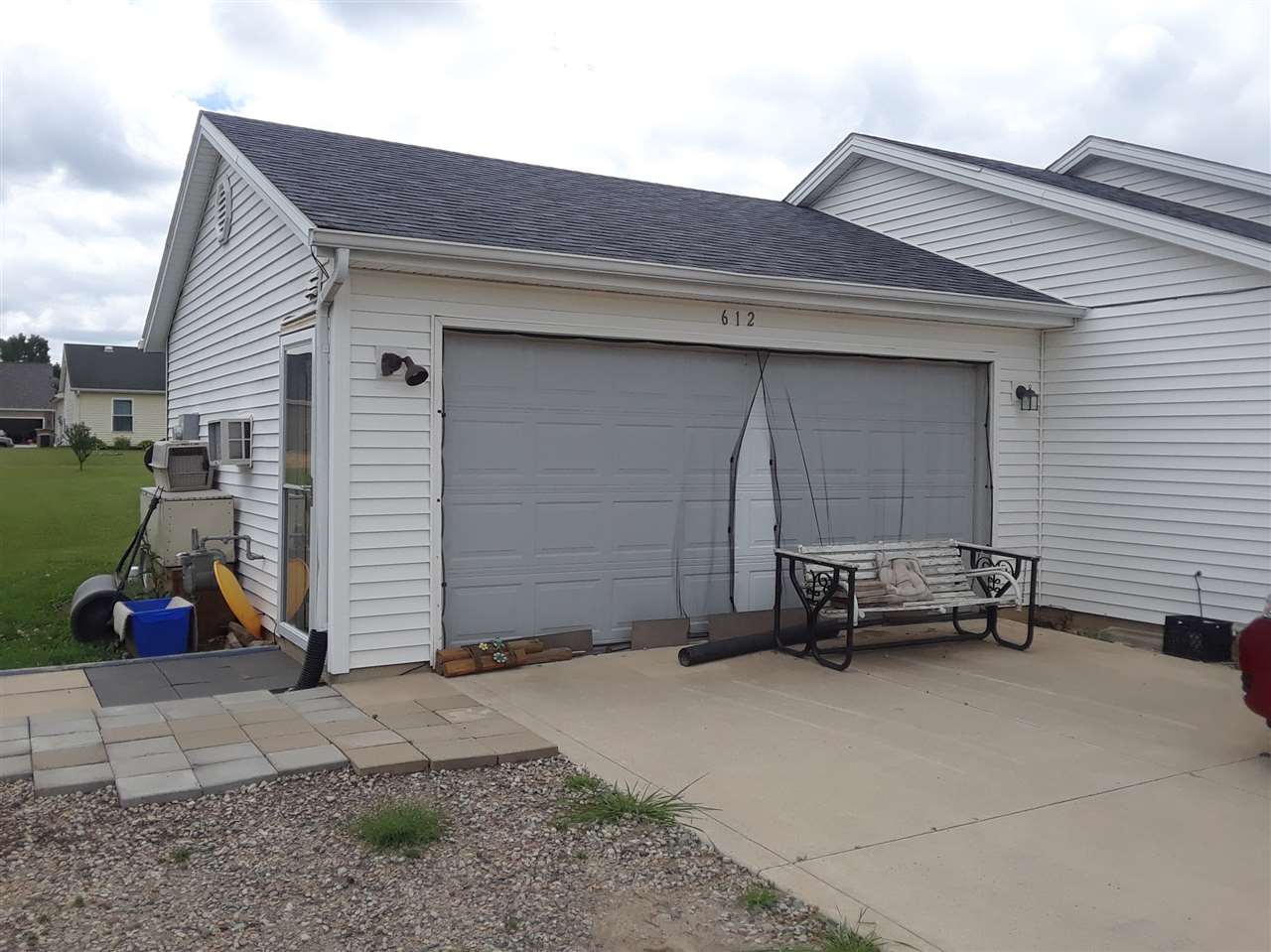 612 West Liberty Street Butler, IN 46721 - Photo 5 of 23