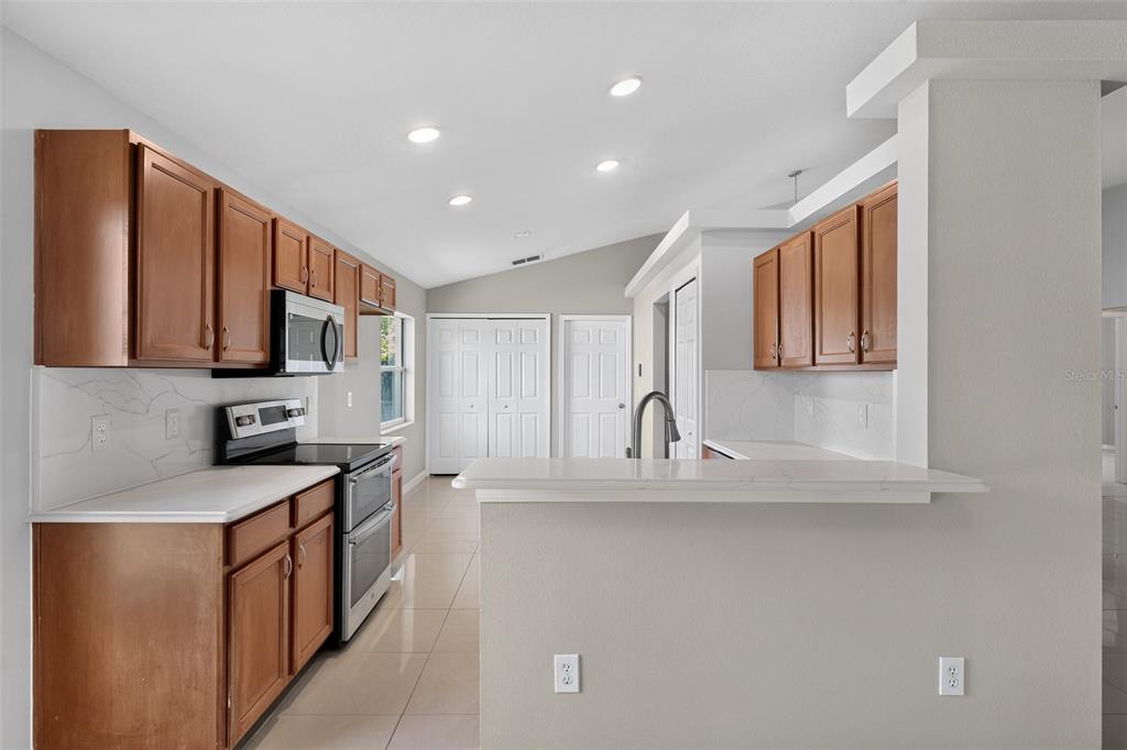 4027 Longworth Loop Kissimmee, FL 34744 - Photo 5 of 14