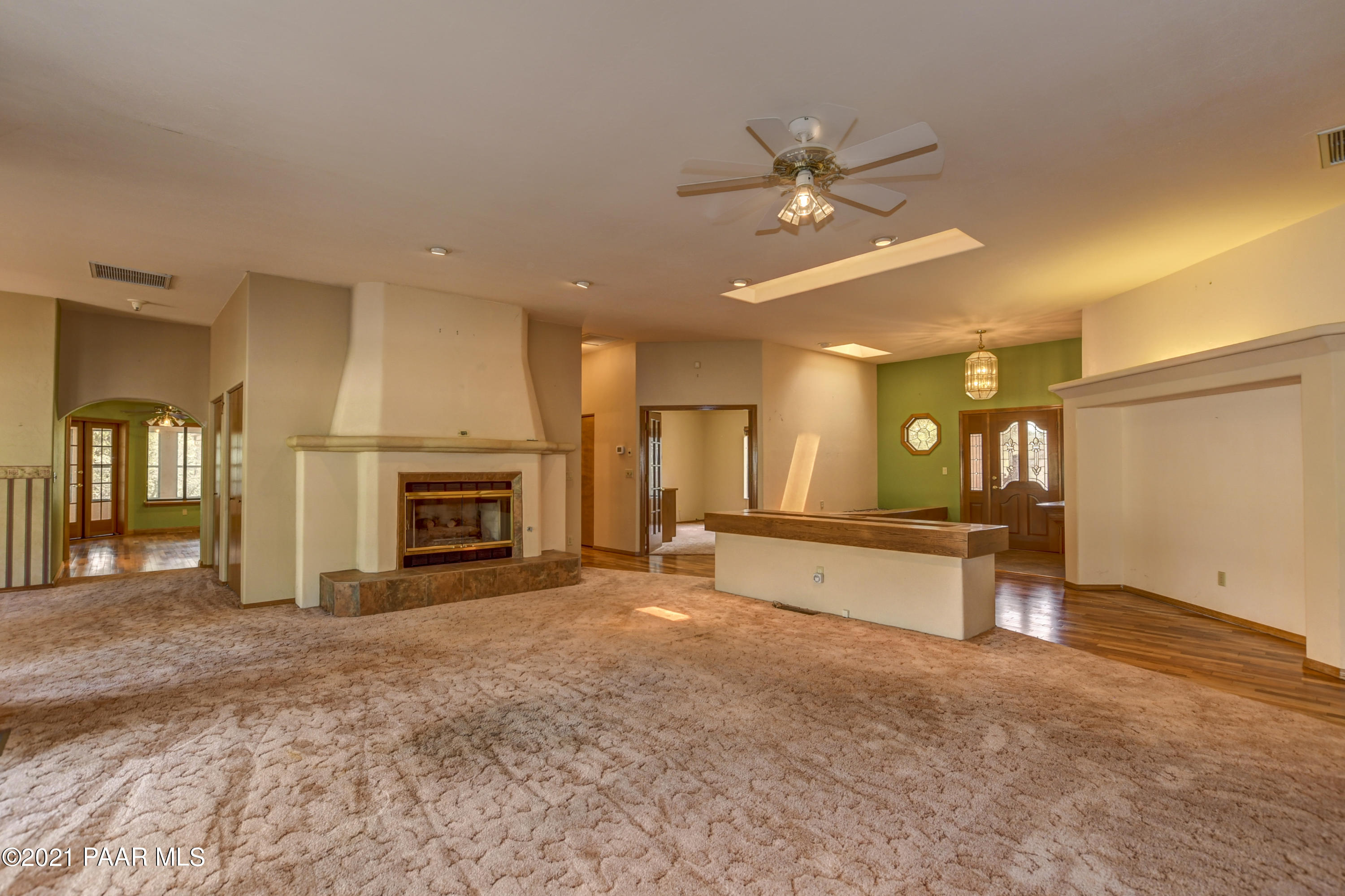 1040 Evergreen Road Prescott, AZ 86303 - Photo 8 of 39 Living Room