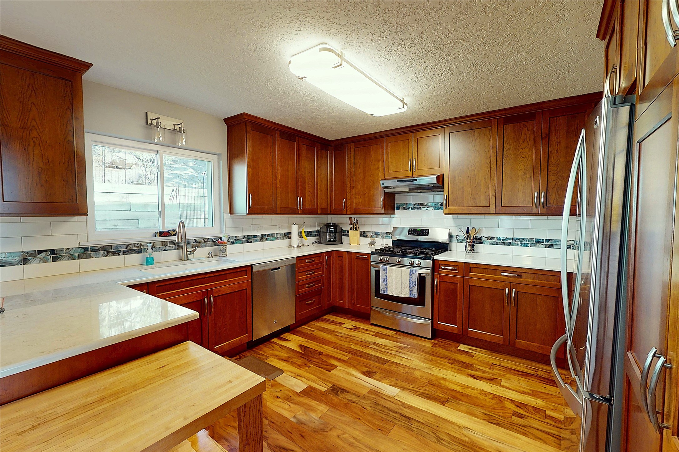 1346 Big Rock Loop Los Alamos, NM 87544 - Photo 9 of 38 Kitchen