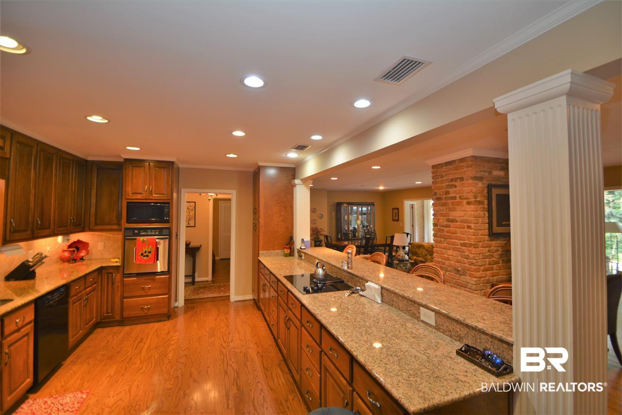 3901 North Skyland Circle Mobile, AL 36693 - Photo 2 of 50