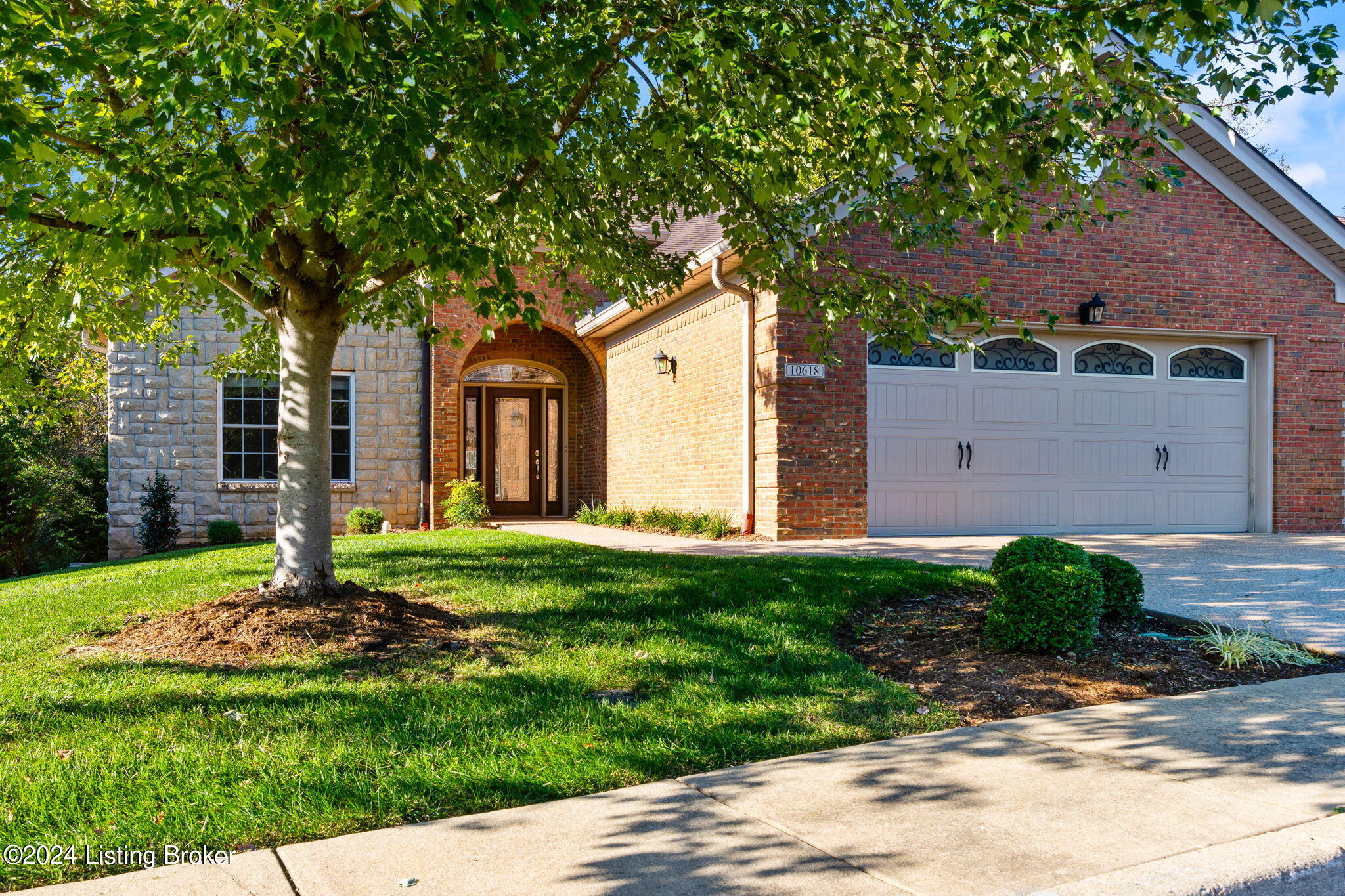 10618 Riva Road Louisville, KY 40223 - Photo 1 of 62 Exterior front