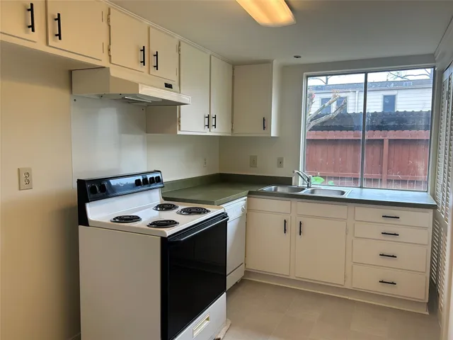 $149,900 | 850 Threadneedle Street, Unit 71, Houston, TX 77079