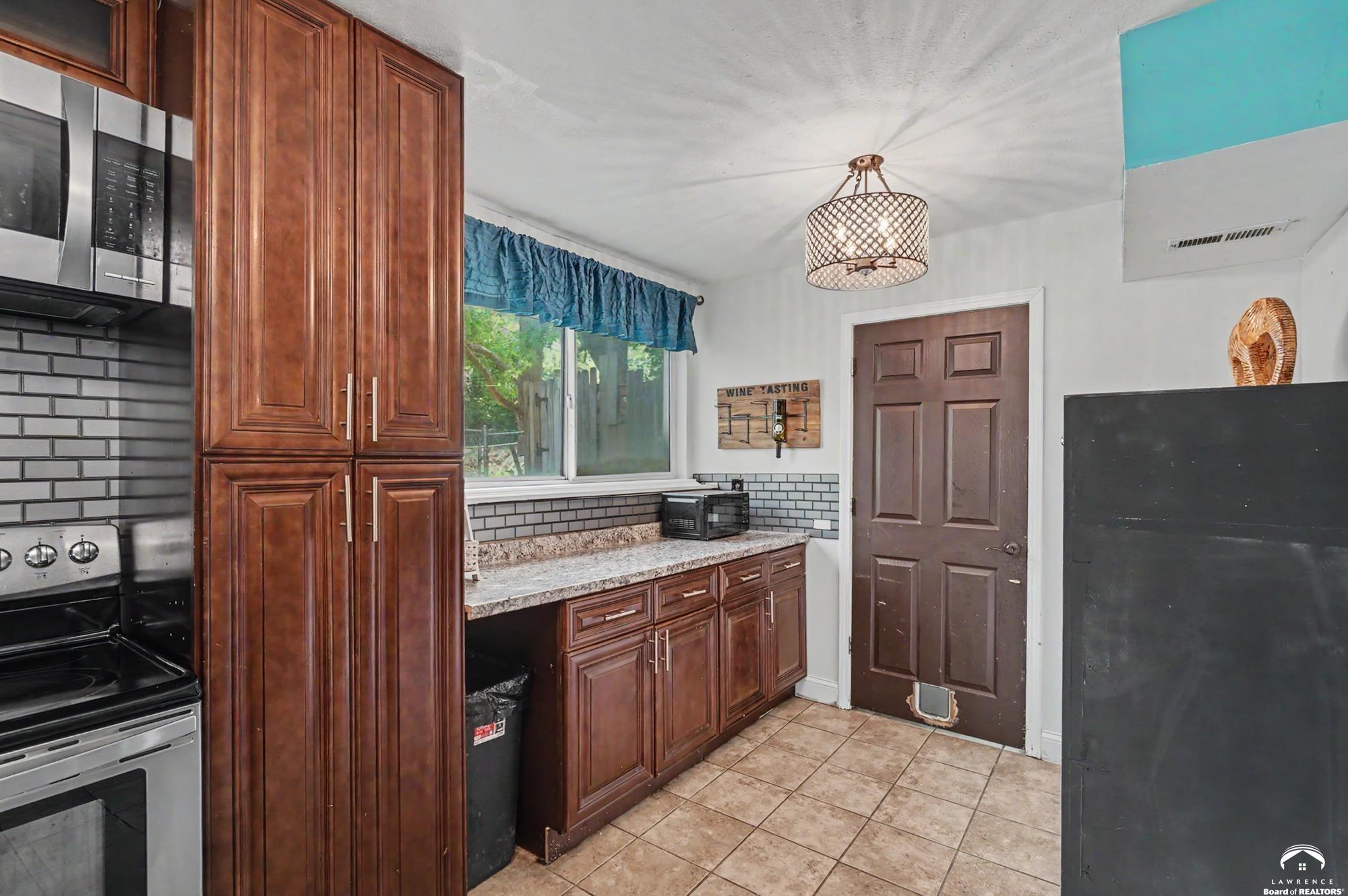 2545 Ousdahl Road Lawrence, KS 66046 - Photo 16 of 42