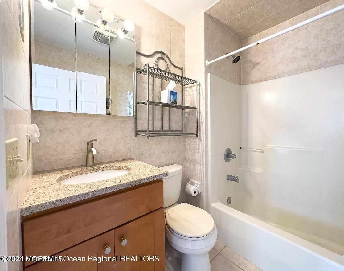 1707 R Baltimore Avenue Lavallette, NJ 08735 - Photo 10 of 11 bathroom