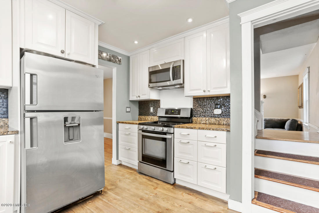 251 Byram Road Greenwich, CT 06830 - Photo 6 of 19 Kitchen