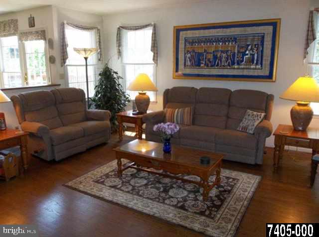 19069 Gemmill Road Stewartstown, PA 17363 - Photo 9 of 25 Gallery Image 9