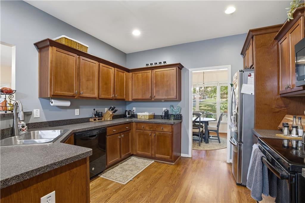 12 Laurel Way White, GA 30184 - Photo 2 of 47