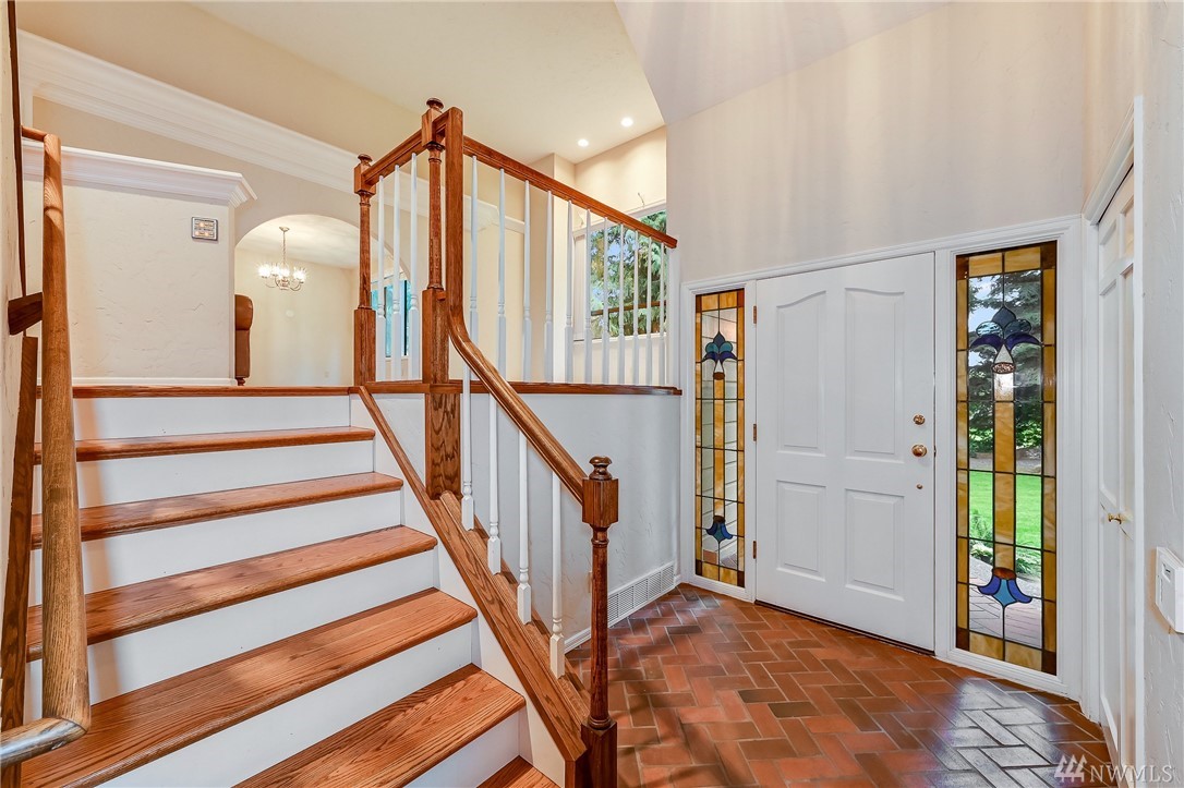 18811 Meridian Place West Bothell, WA 98012 - Photo 25 of 37
