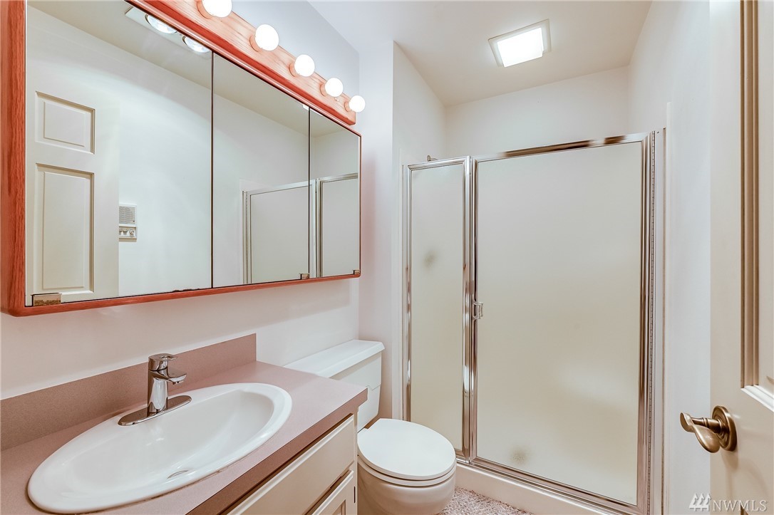 18811 Meridian Place West Bothell, WA 98012 - Photo 26 of 37