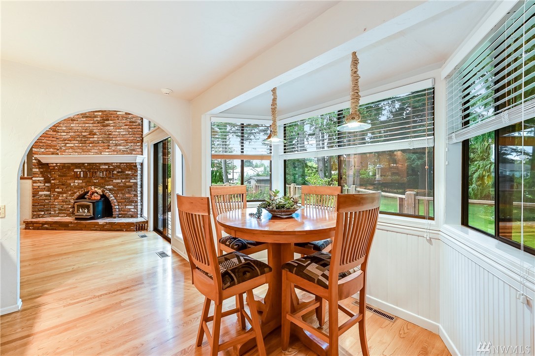 18811 Meridian Place West Bothell, WA 98012 - Photo 9 of 37