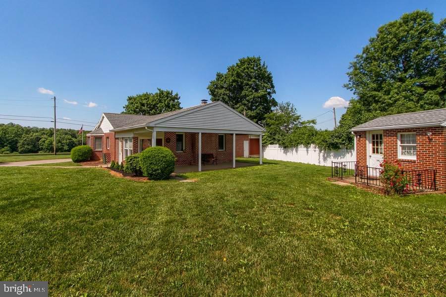 6923 Lake Road York, PA 17403 - Photo 14 of 30 Gallery Image 14