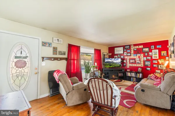 $400,000 | 3000 Breezewood Lane, Hampstead, MD 21074