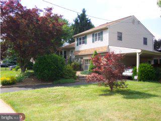 715 Violet Road Warminster, PA 18974 - Photo 1 of 6 Gallery Image 1
