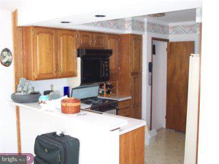 715 Violet Road Warminster, PA 18974 - Photo 5 of 6 Gallery Image 5