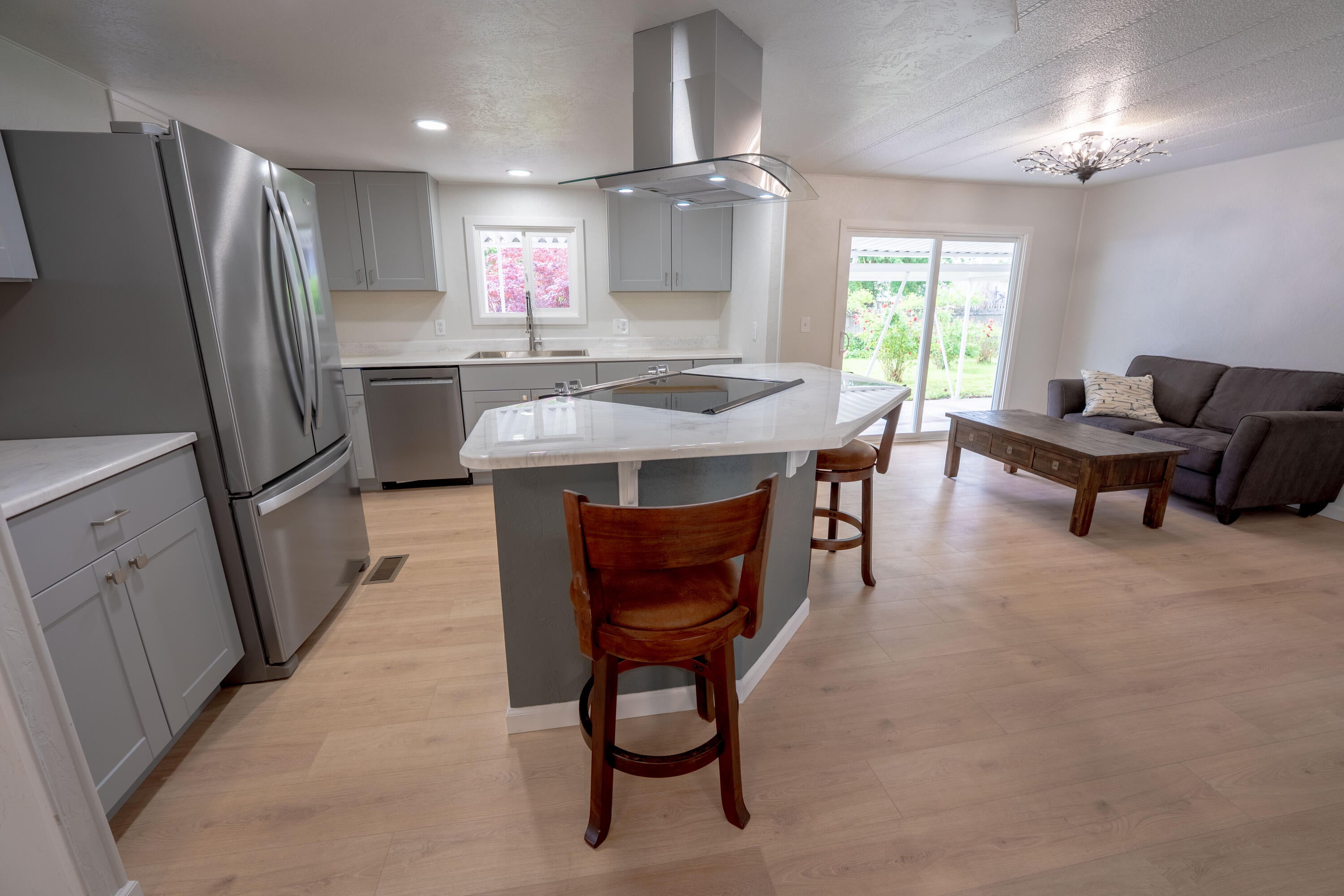 2385 Table Rock Road, Unit 70 Medford, OR 97501 - Photo 18 of 27 Kitchen