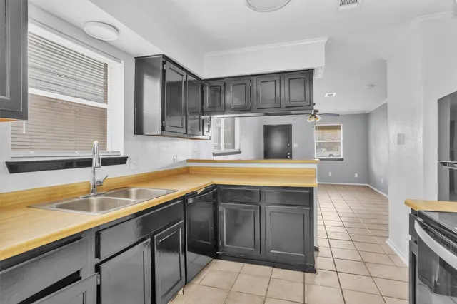 $1,300 | 1035 Lovett Street, Unit 1035, Tomball, TX 77375