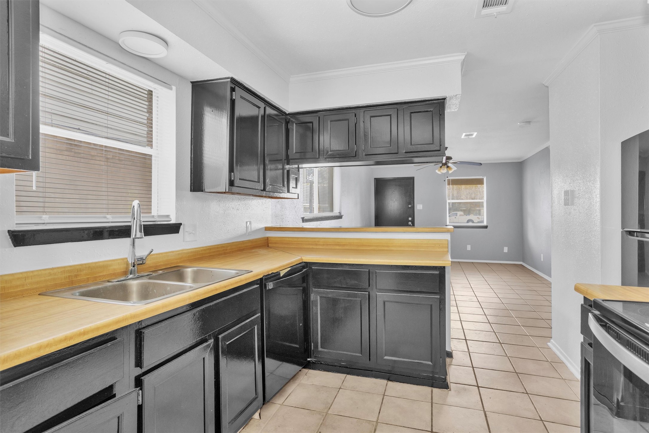 1035 Lovett Street, Unit 1035 Tomball, TX 77375 - Photo 1 of 14