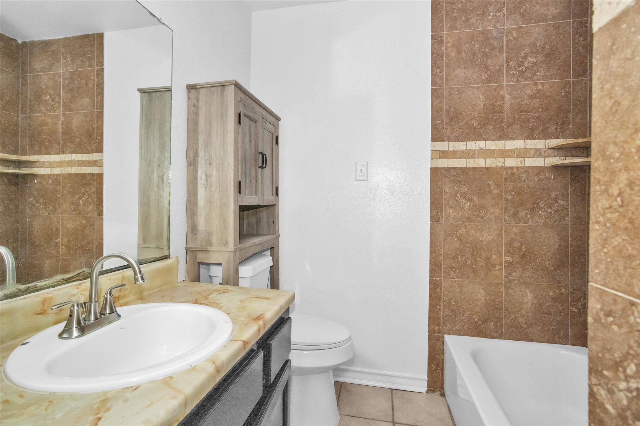 1035 Lovett Street, Unit 1035 Tomball, TX 77375 - Photo 11 of 14