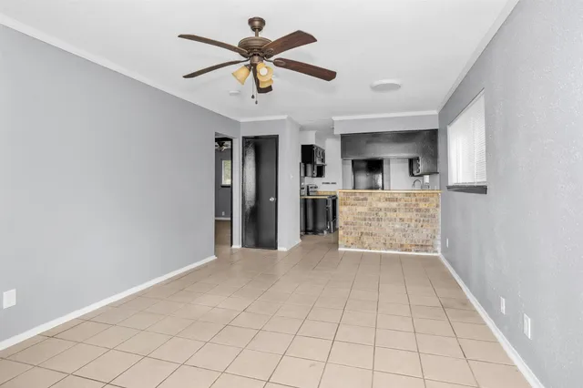 $1,300 | 1035 Lovett Street, Unit 1035, Tomball, TX 77375
