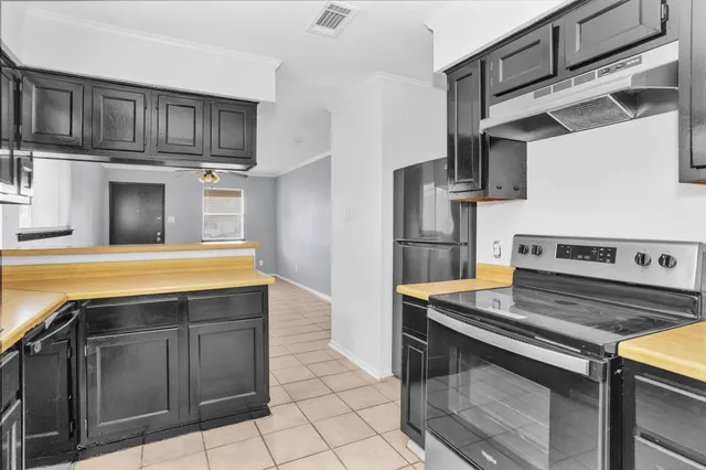 $1,300 | 1035 Lovett Street, Unit 1035, Tomball, TX 77375