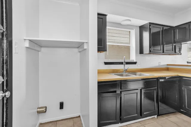 $1,300 | 1035 Lovett Street, Unit 1035, Tomball, TX 77375