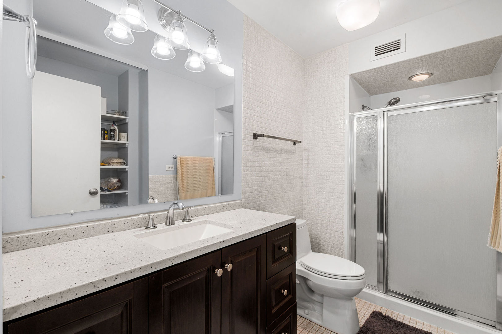 5901 North Sheridan Road, Unit 2C Chicago, IL 60660 - Photo 14 of 28
