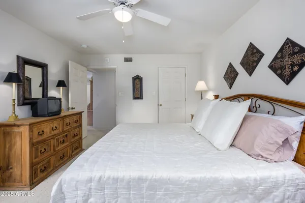$230,000 | 12222 North Paradise Village Parkway West, Unit 220, Phoenix, AZ 85032