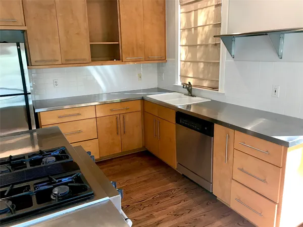 $1,800 | 915 East 39th Street, Unit B, Austin, TX 78751