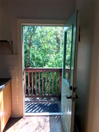 $1,800 | 915 East 39th Street, Unit B, Austin, TX 78751