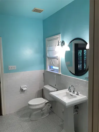 $1,800 | 915 East 39th Street, Unit B, Austin, TX 78751