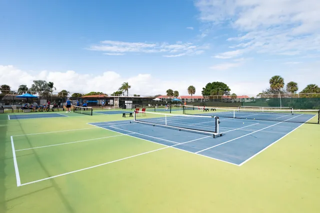 a view of a tennis court