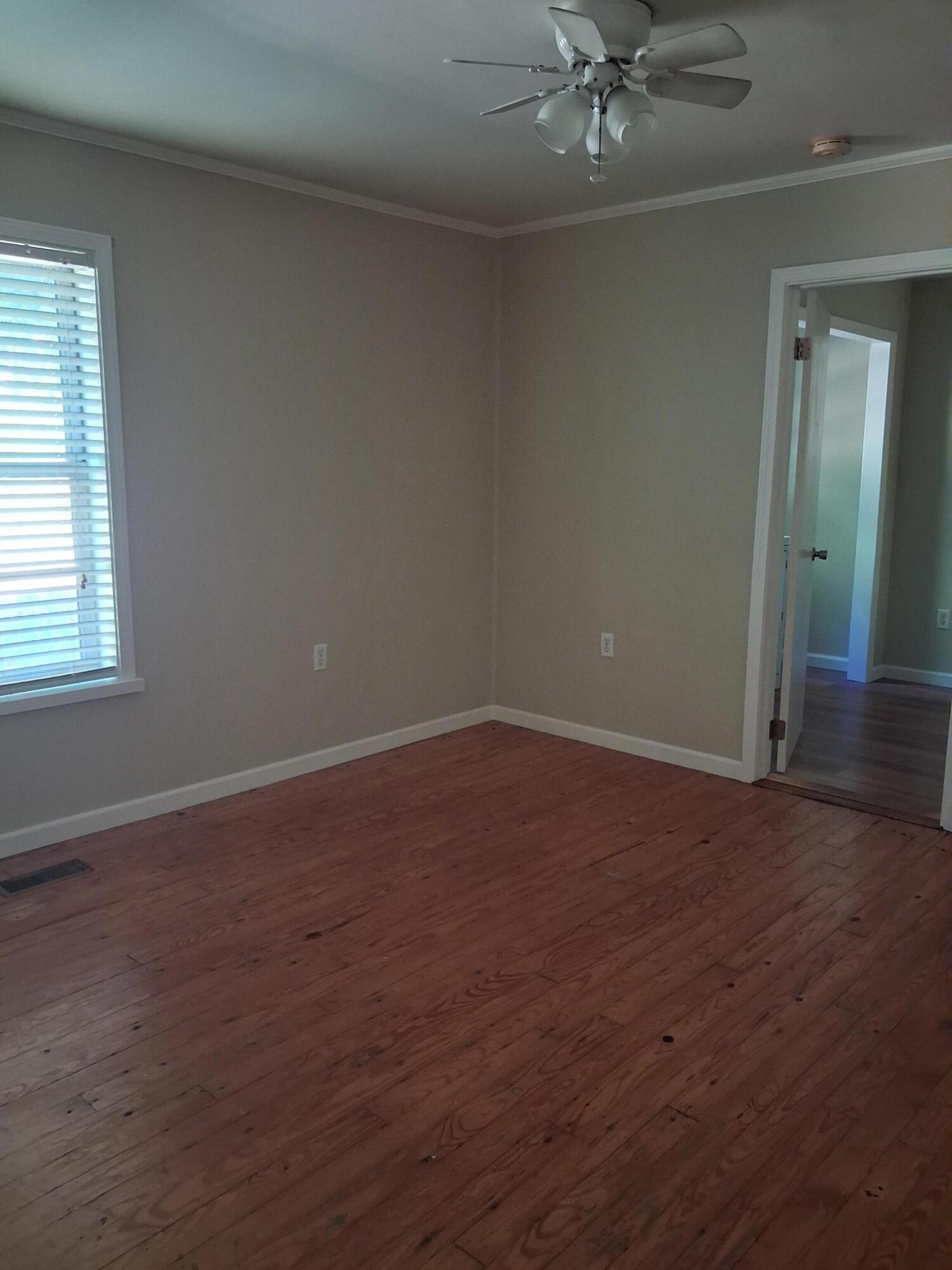 133 Hogan Road Rossville, GA 30741 - Photo 2 of 7 1471