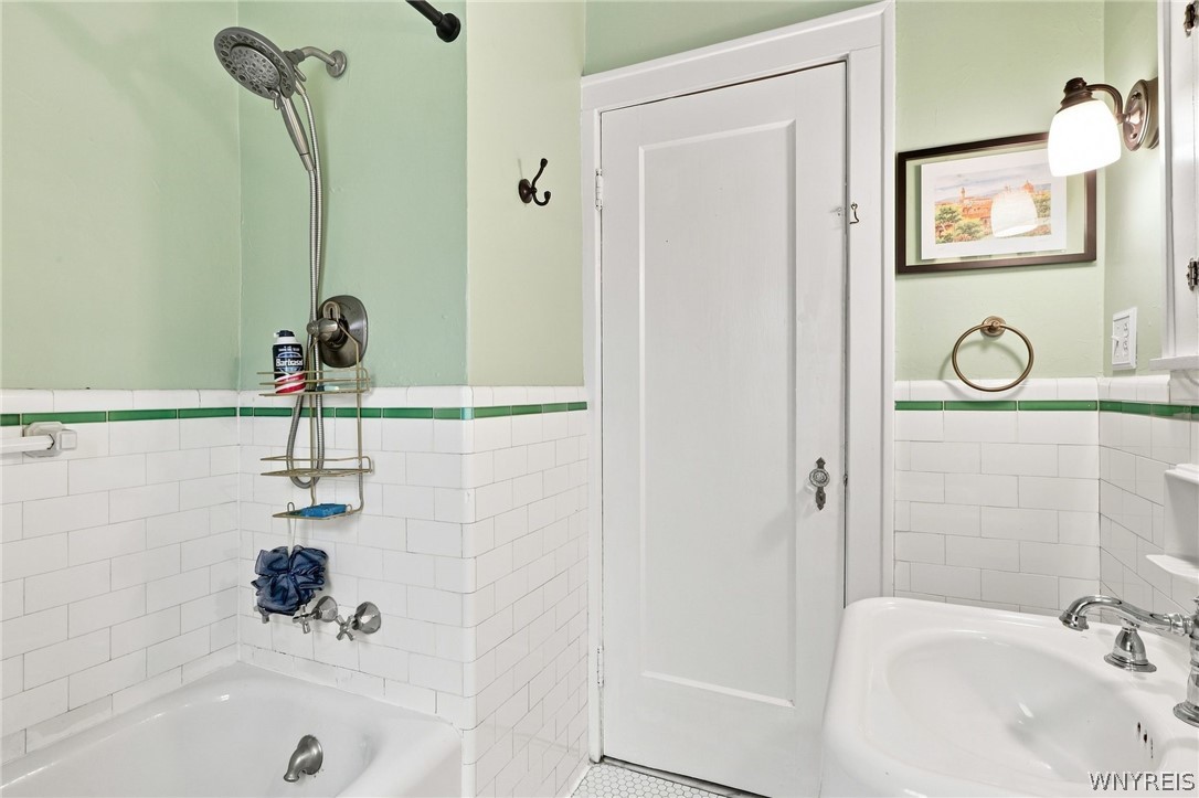 68 Radcliffe Road Buffalo, NY 14214 - Photo 38 of 50 Gallery Image 38