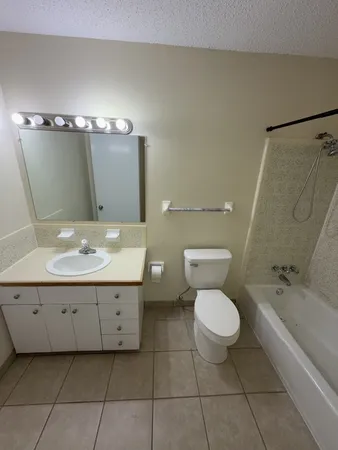 $849 | 441 Harding Place, Unit H10, Nashville, TN 37211