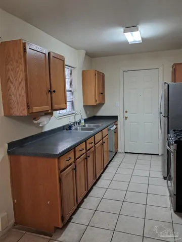 $1,600 | 4929 Springhill Drive, Pensacola, FL 32503